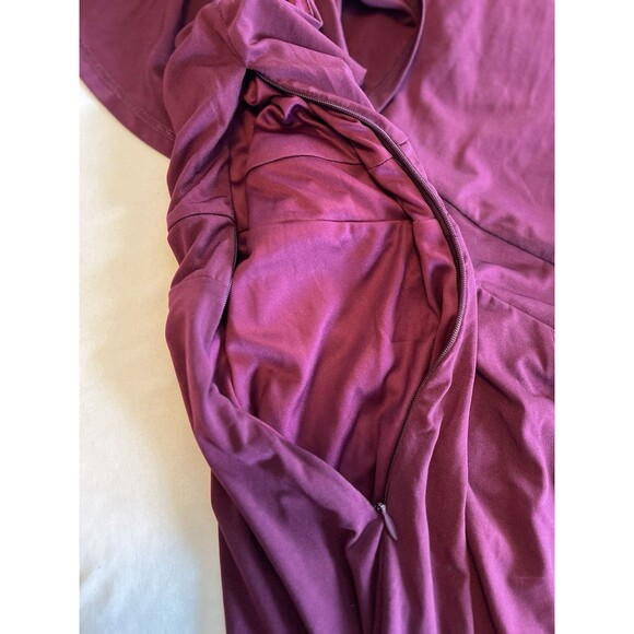 NWT Kimi And Kai Maternity Josephine Ruffle Sheath Dress Size Small Maroon Wine - Picture 7 of 8